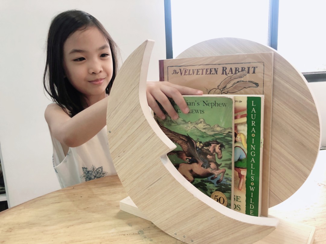 Read more about the article Woodwork! Loving Moon Book Rack